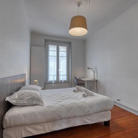 Le Berriat - Gare - Palais De Justice *