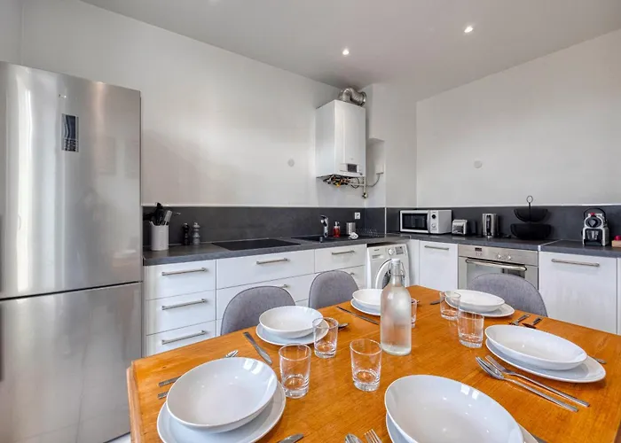 Le Berriat - Gare - Palais De Justice *